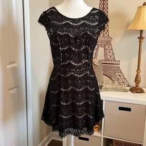 🔥SALE🔥 Forever 21 Black Sparkle Lace  Tan Lining Formal Dress size L